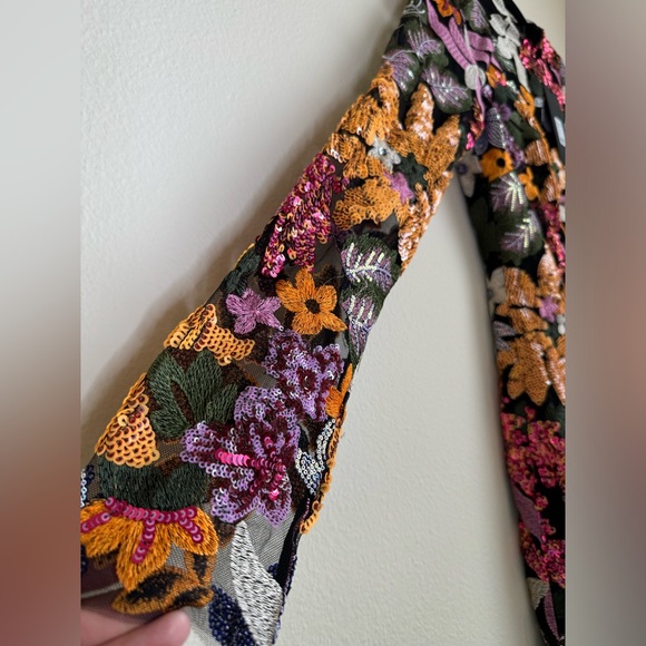 NWT Fashion Nova Ava Long Sleeve Embroidered Mini Dress S Black Floral Bodycon - Picture 5 of 10